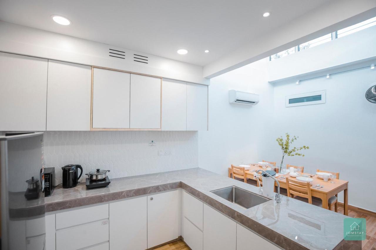 Jomstay Muji 19 & 7 Inn Ipoh Garden 8-10 Pax Exteriör bild